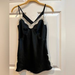 THE LIMITED Camisole with lace EUC (Excellent Used Condition) Size Small.
